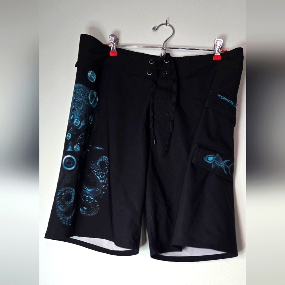 Stylish Black Board Shorts with Steampunk Octopus
